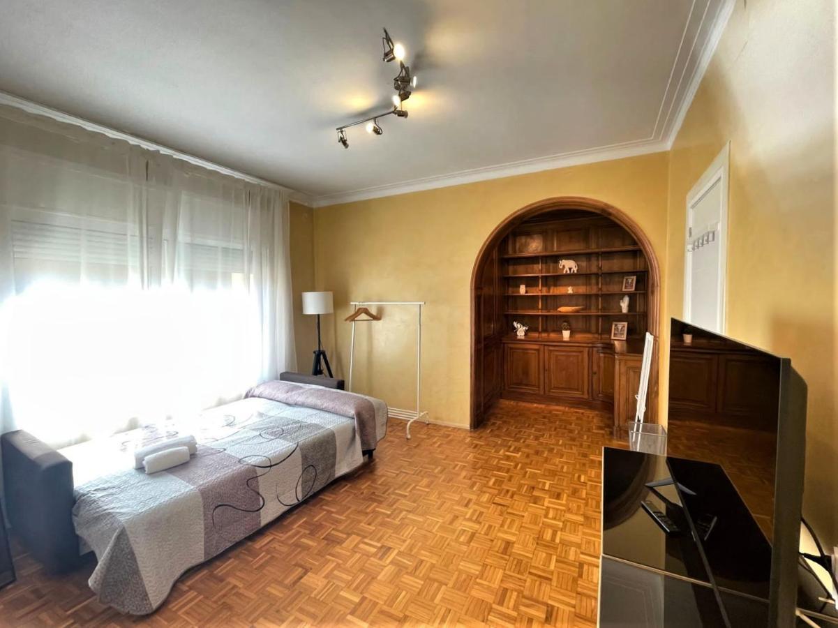 Villarroel Habitaciones Barcelona Exterior foto