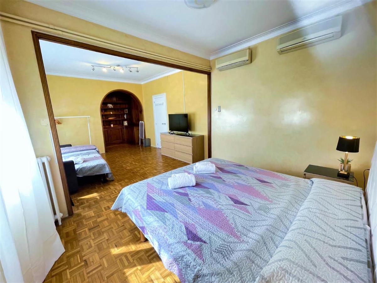 Villarroel Habitaciones Barcelona Exterior foto