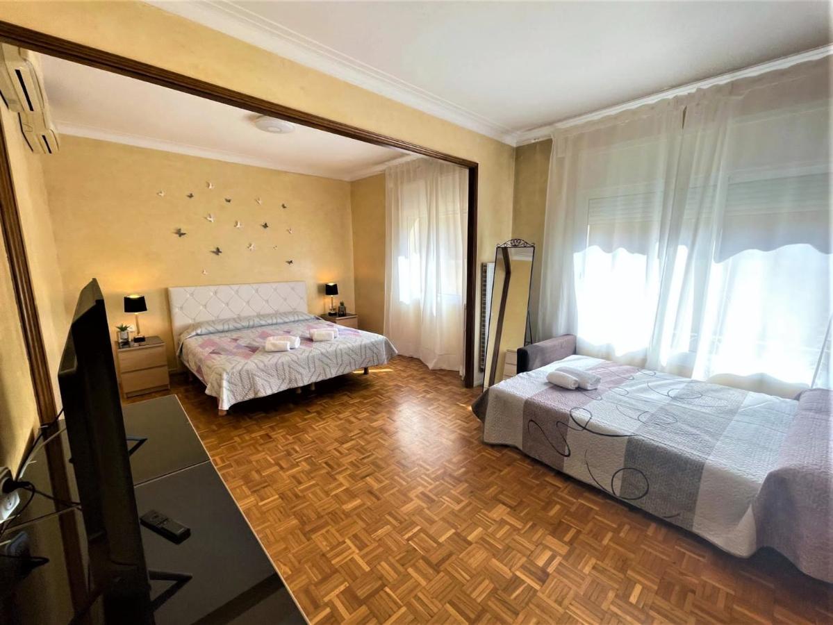 Villarroel Habitaciones Barcelona Exterior foto