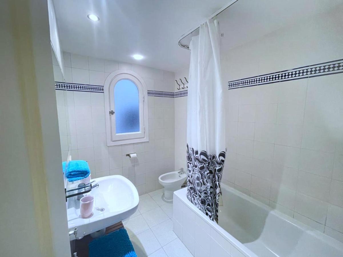 Villarroel Habitaciones Barcelona Exterior foto